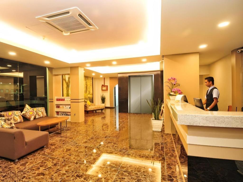 Grand Ct Hotel Malacca Exterior foto